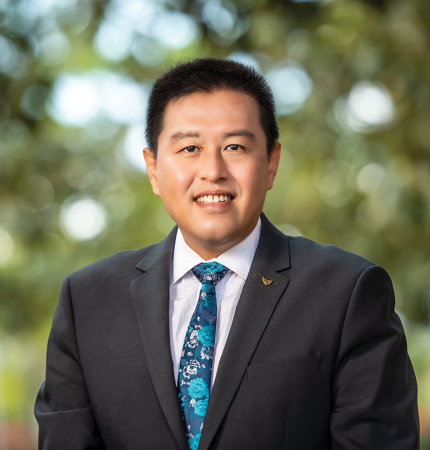 Professor Ren Yi